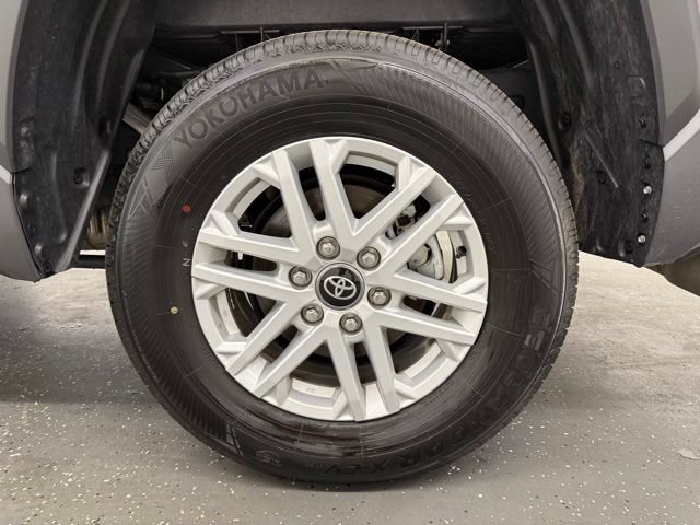 Certified 2025 Toyota Tundra SR5 AWD/4WD image 20