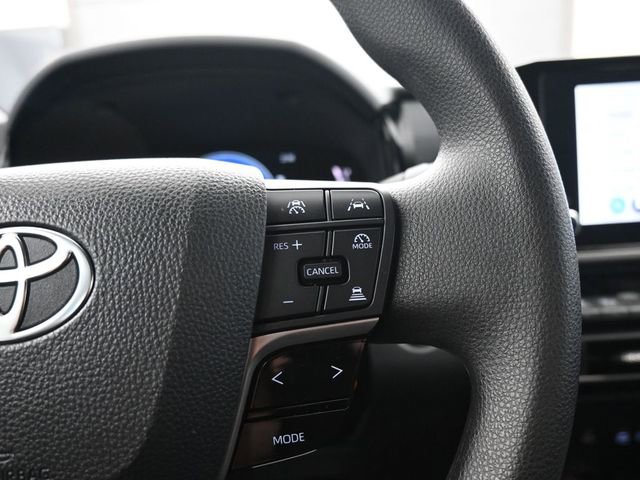Used 2025 Toyota Camry LE image 15