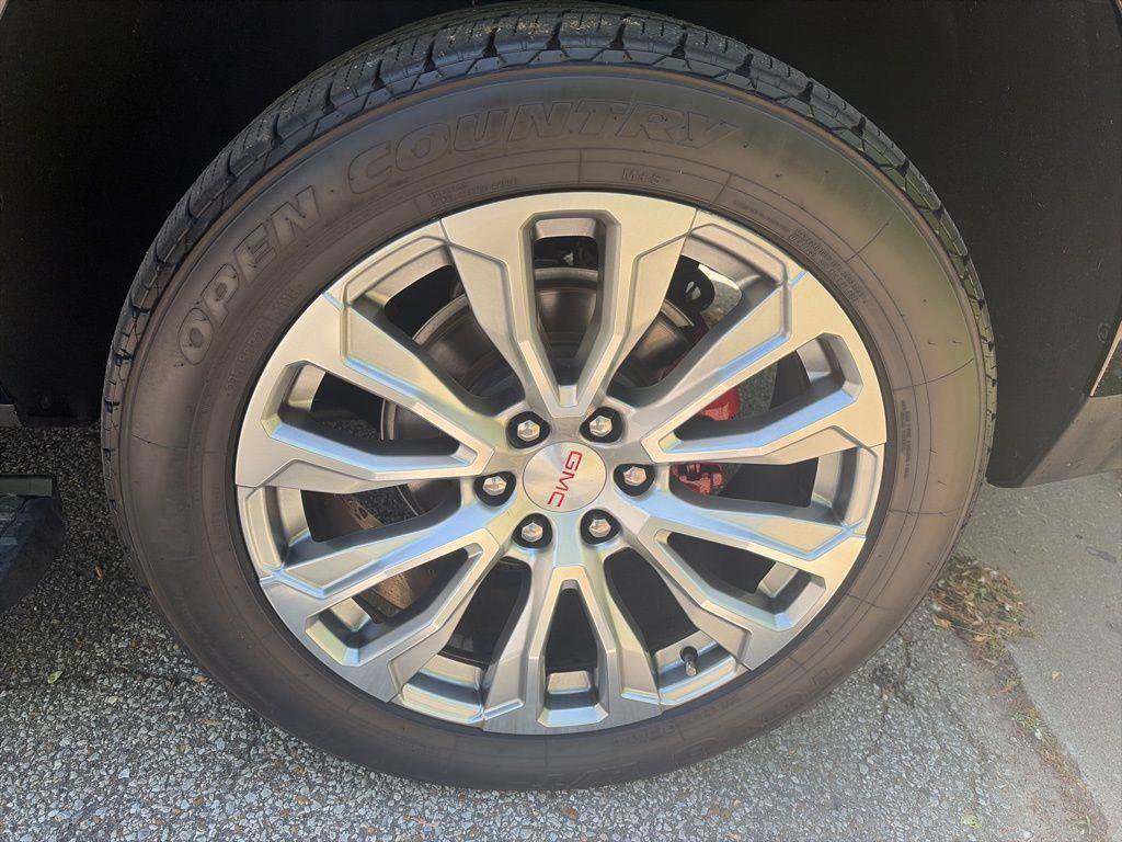 Used 2022 GMC Yukon Denali image 13