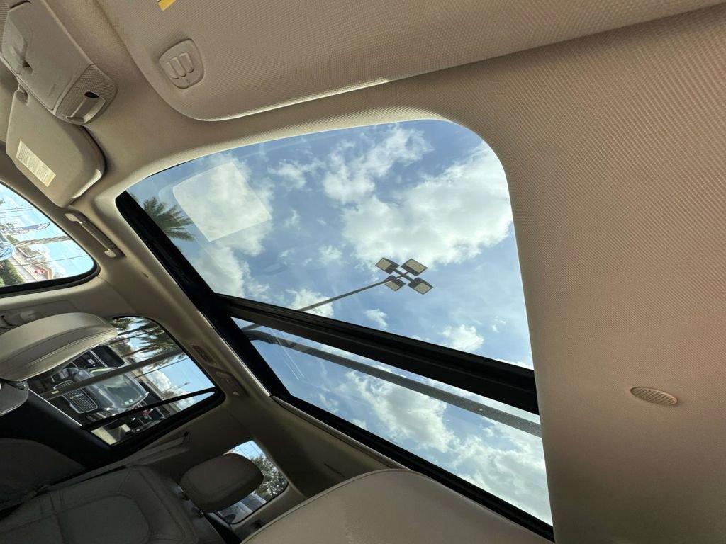 Certified 2024 Lincoln Navigator Premiere image 28