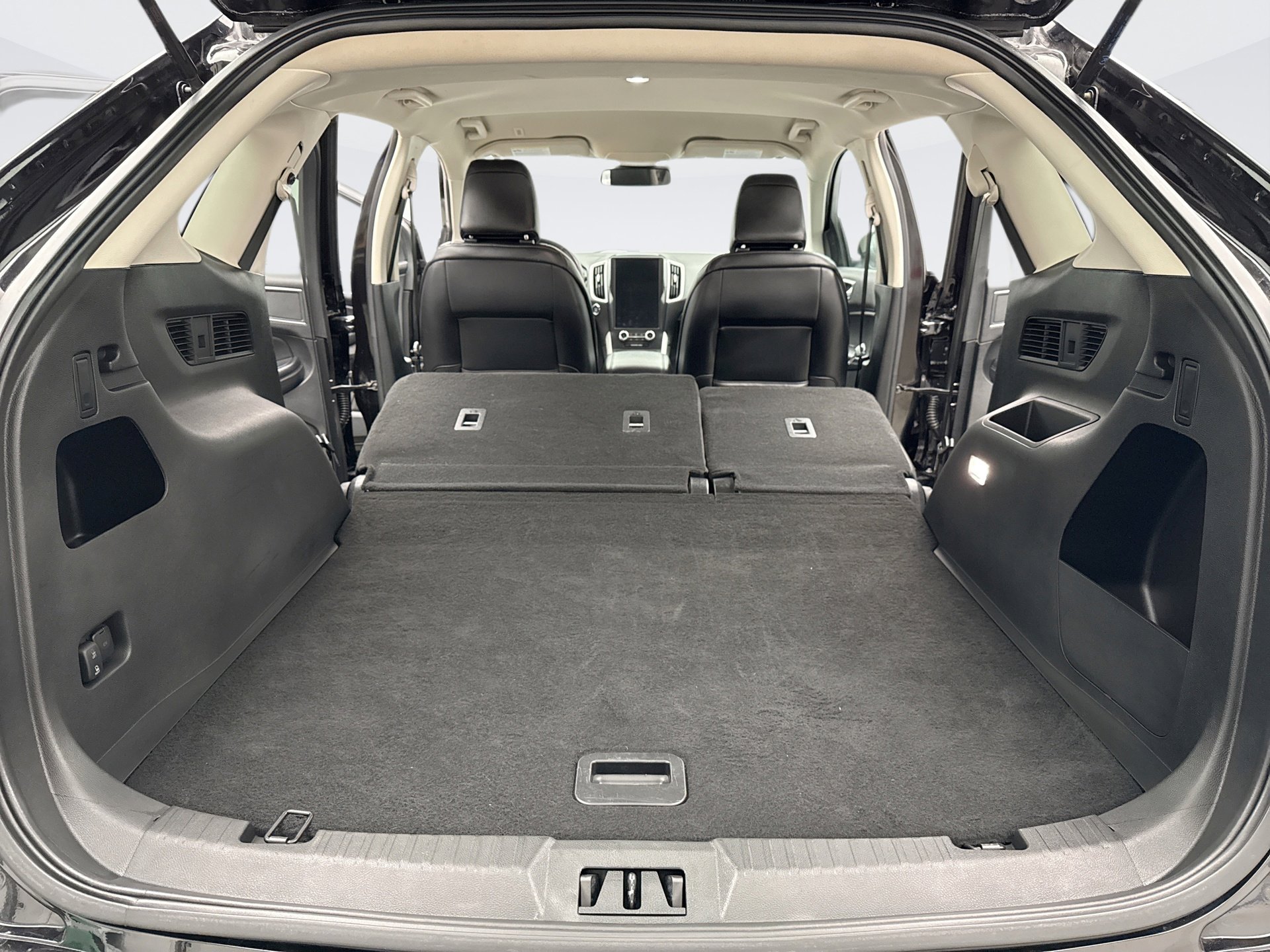 Used 2024 Ford Edge SEL image 21