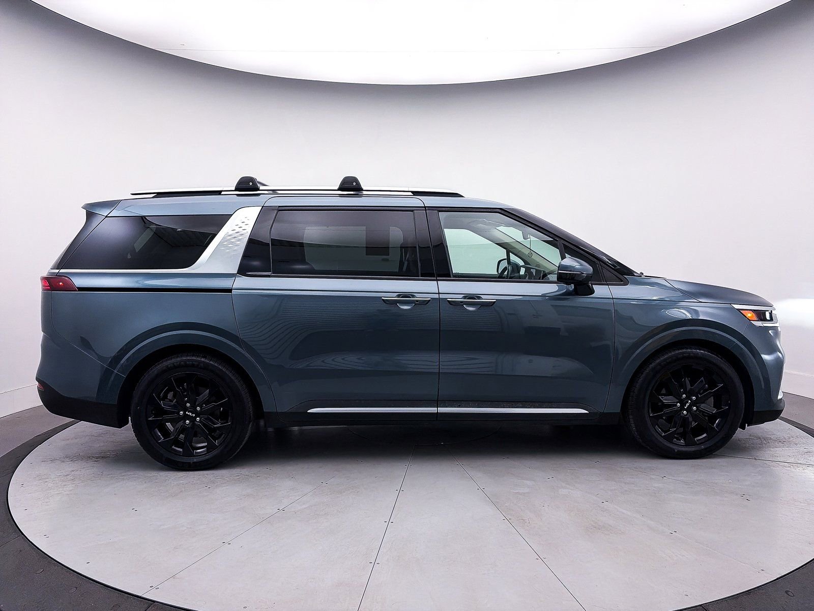 Used 2022 Kia Carnival SX image 44