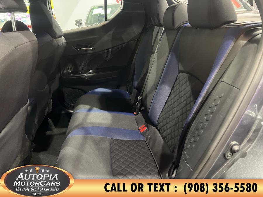 Used 2022 Toyota C-HR XLE FWD image 17
