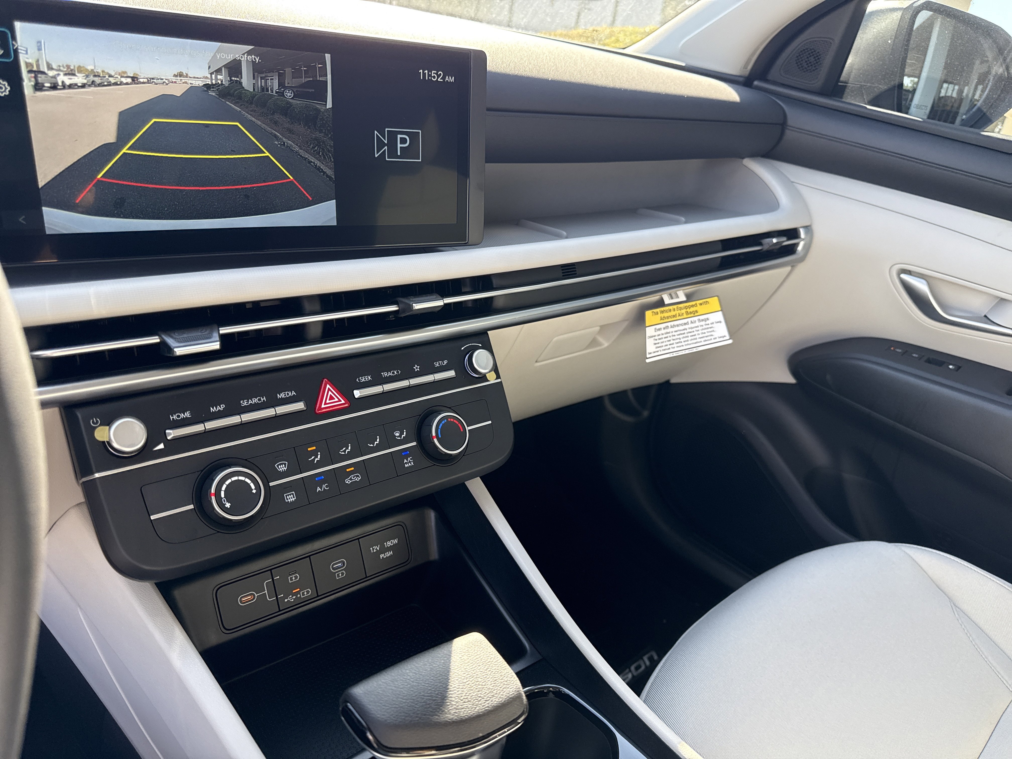 New 2026 Hyundai Tucson SE image 7