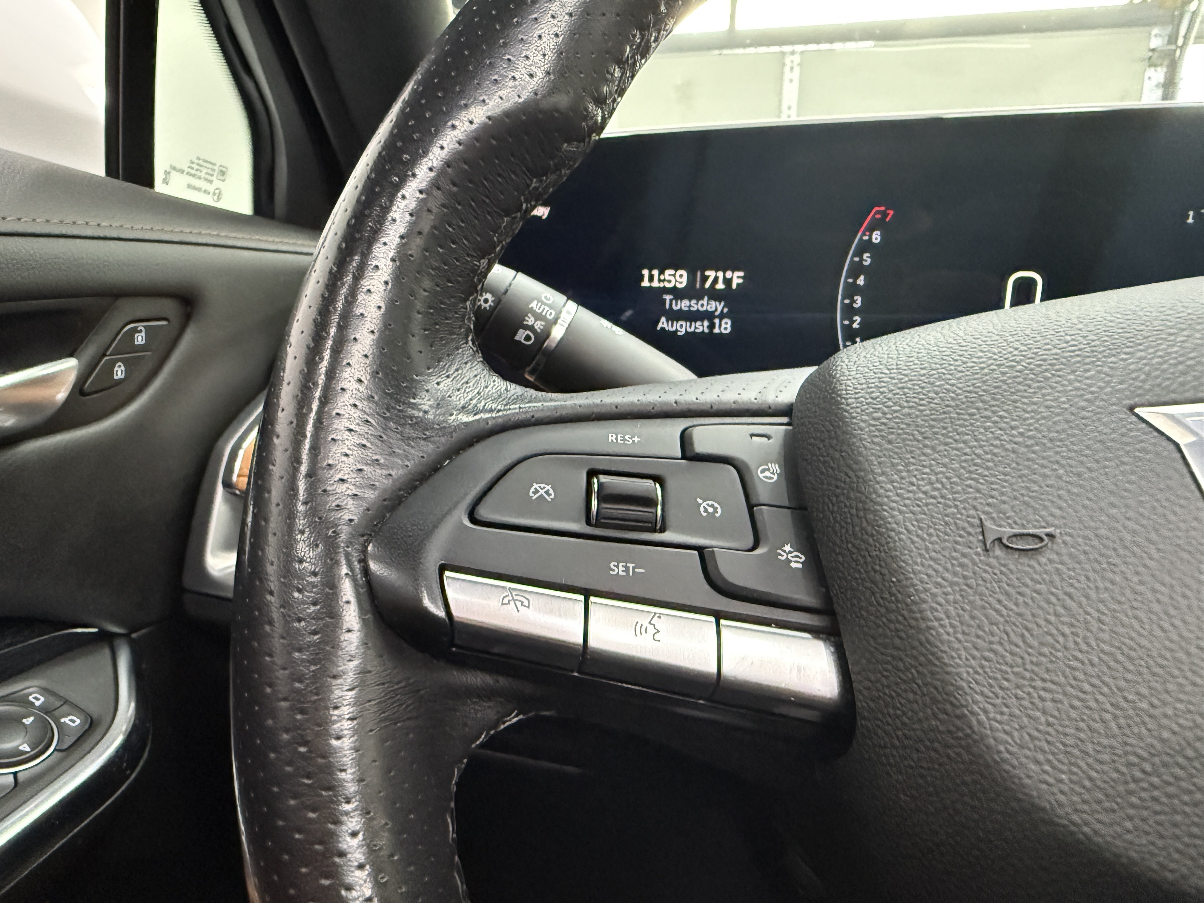 Used 2024 Cadillac XT4 Sport AWD/4WD image 14