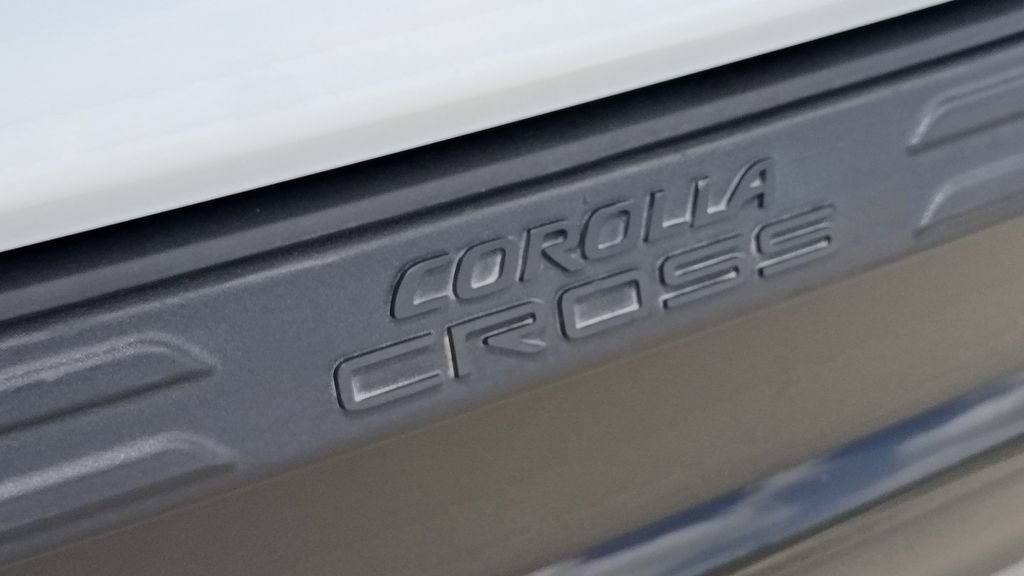 Used 2024 Toyota Corolla Cross AWD Hybrid image 13