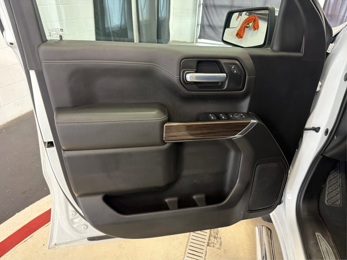 Used 2019 Chevrolet Silverado 1500 LT w/ All-Star Edition AWD/4WD image 23