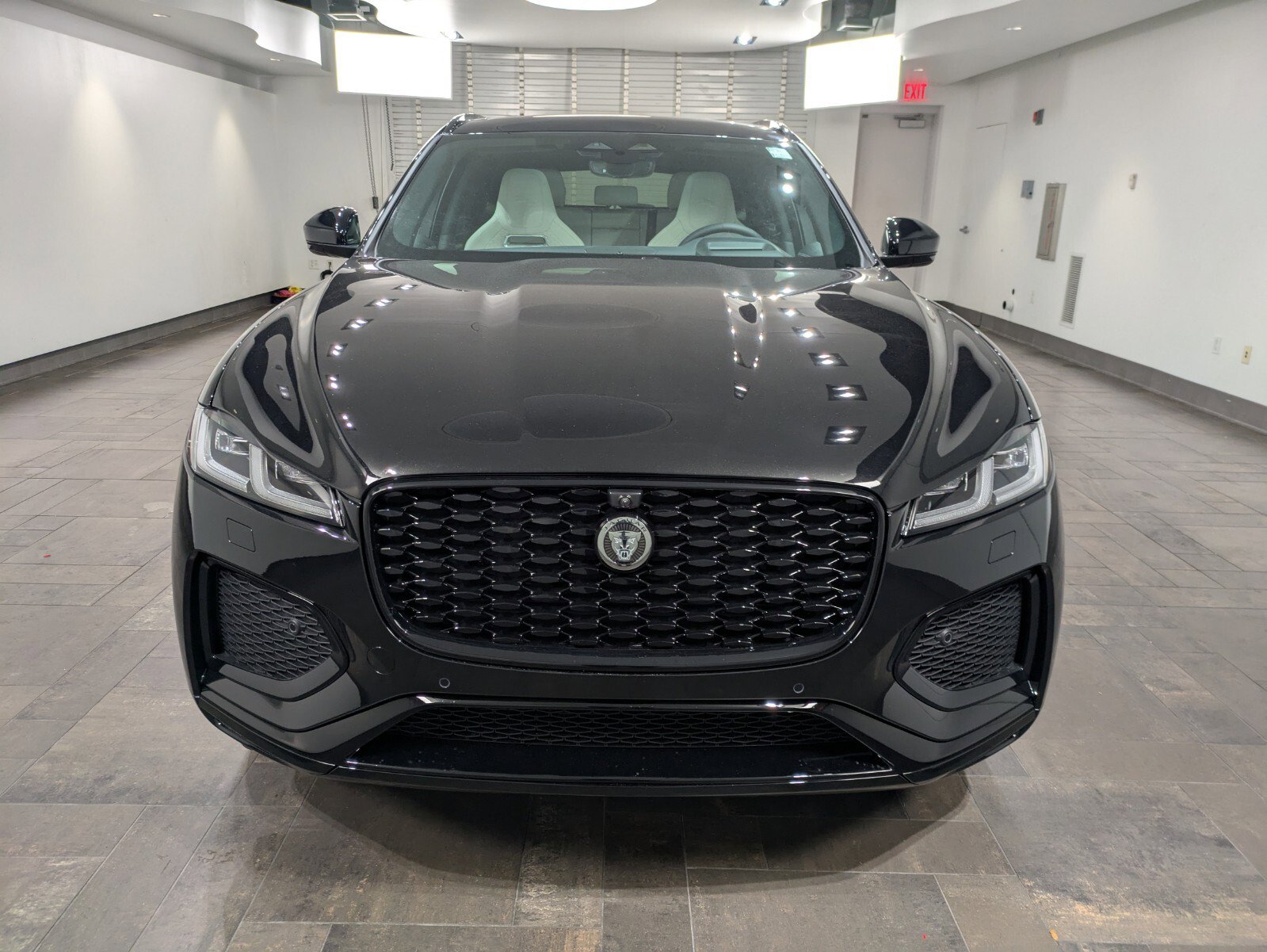 New 2026 Jaguar F-PACE R-Dynamic S image 2