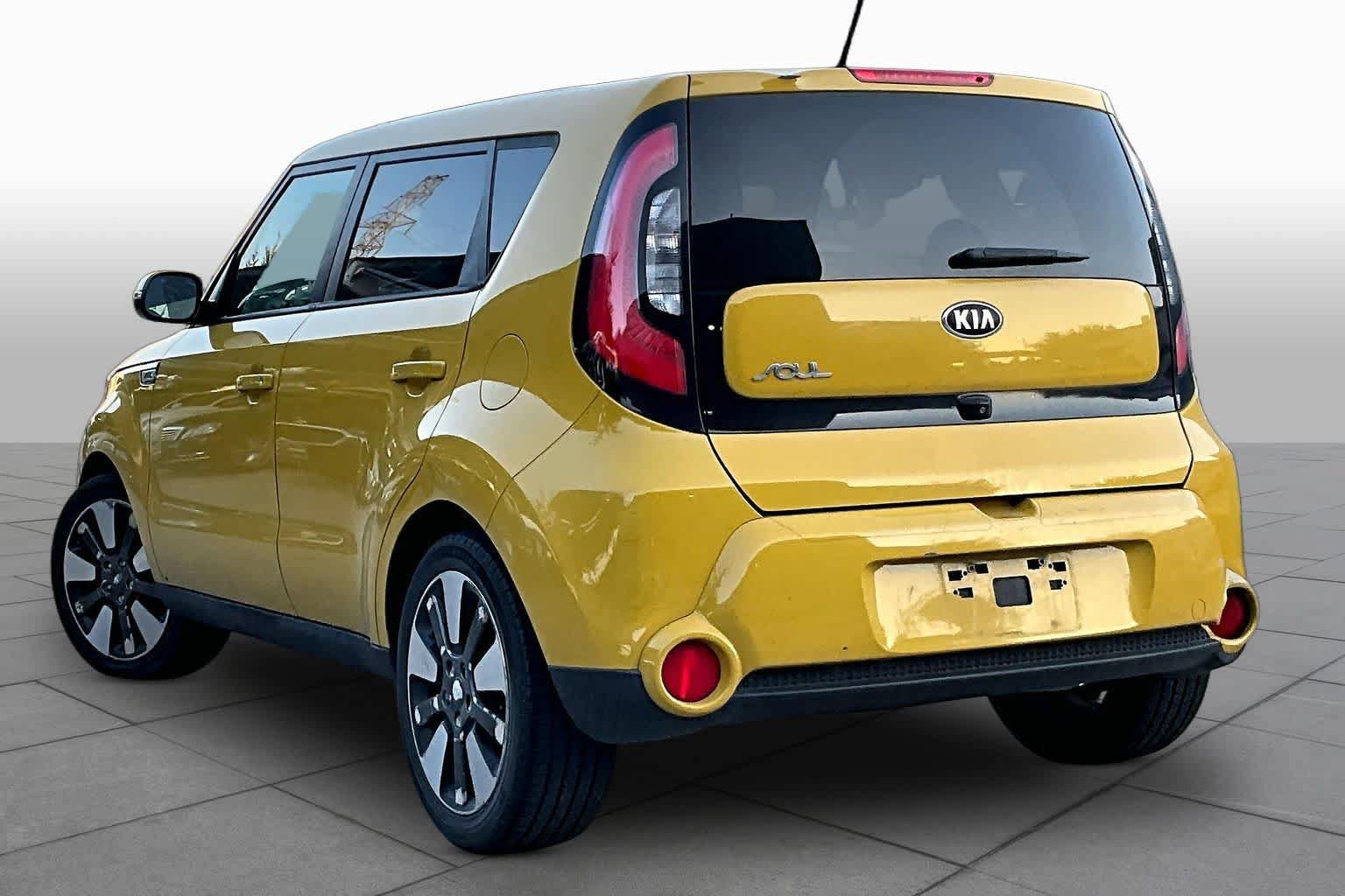 Used 2014 Kia Soul ! w/ Sun & Sound Package FWD image 11