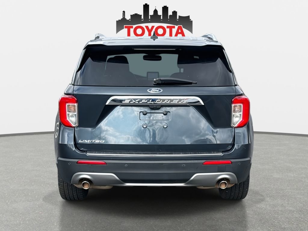 Used 2022 Ford Explorer Limited w/ Limited Technology Package image 4