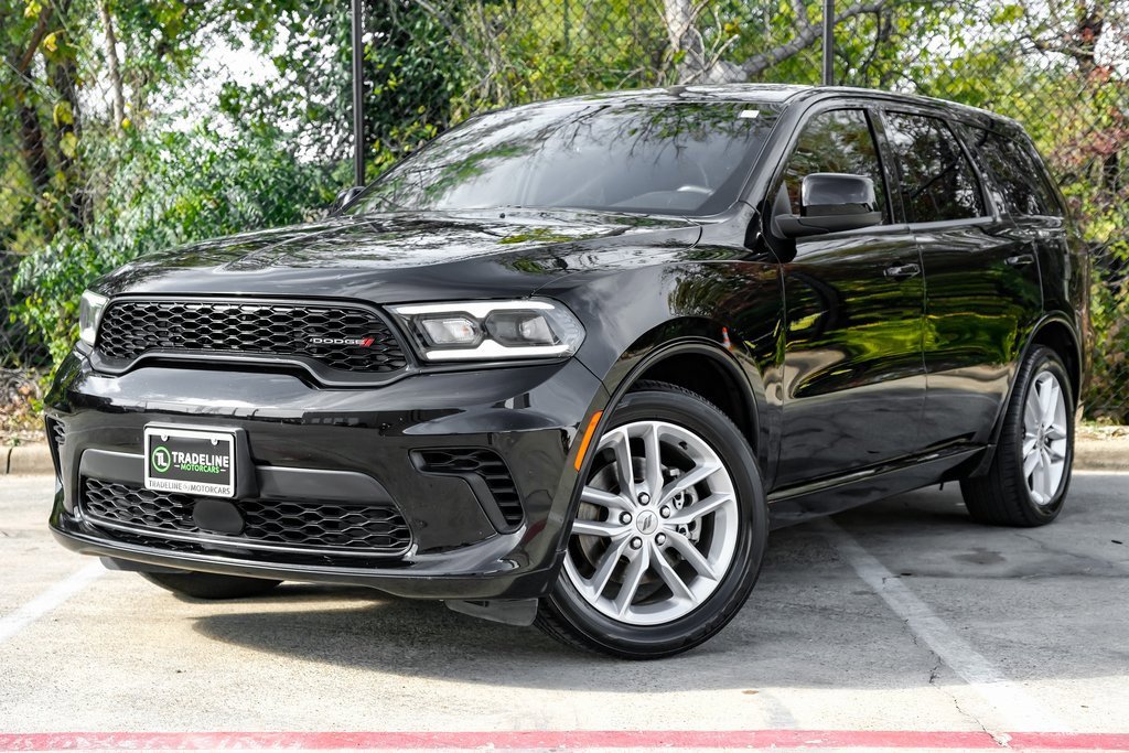 Used 2023 Dodge Durango GT image 2