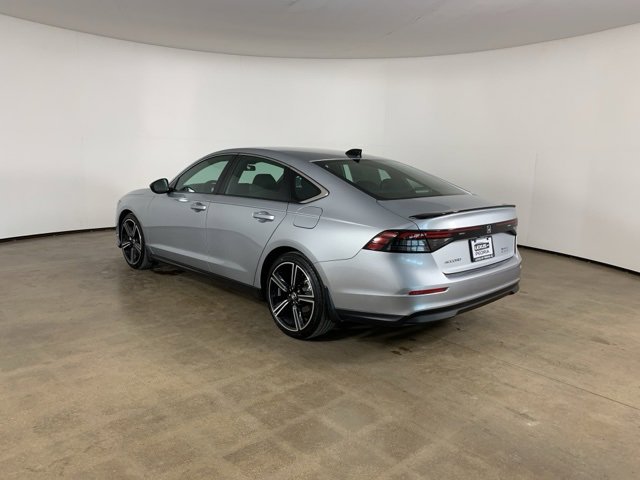 Used 2025 Honda Accord Sport image 14