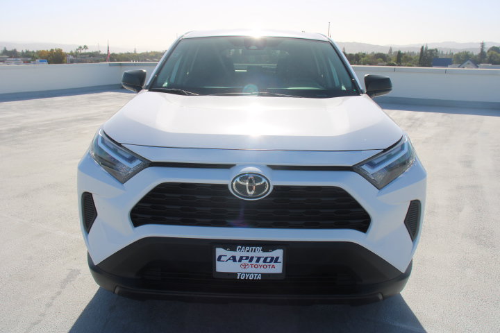 Certified 2025 Toyota RAV4 LE AWD/4WD image 7