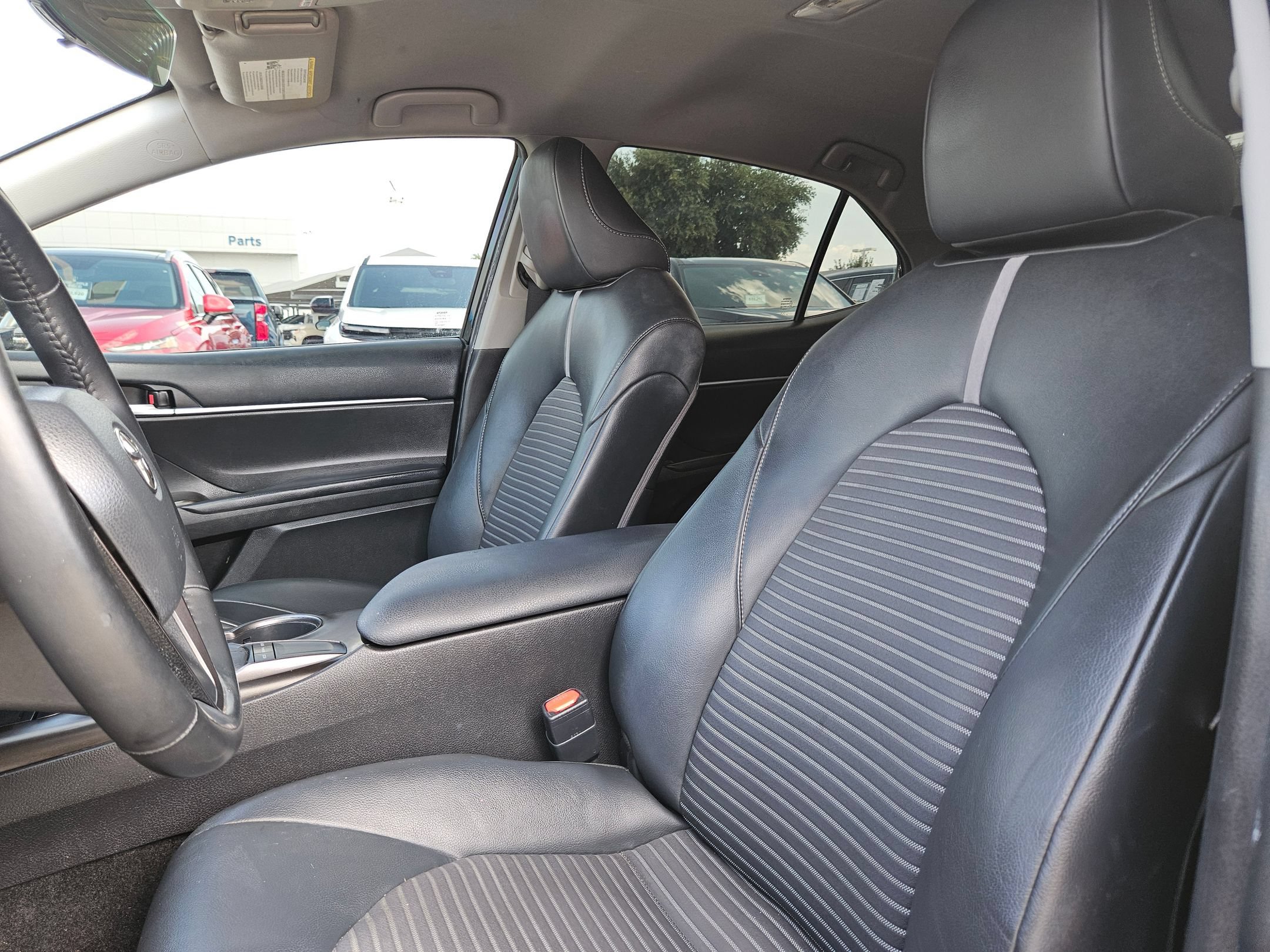 Used 2022 Toyota Camry SE FWD image 13