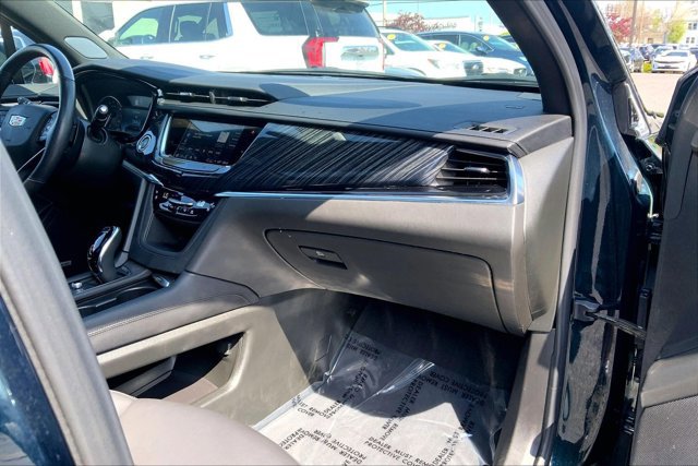 Used 2024 Cadillac XT6 Premium Luxury AWD/4WD image 16