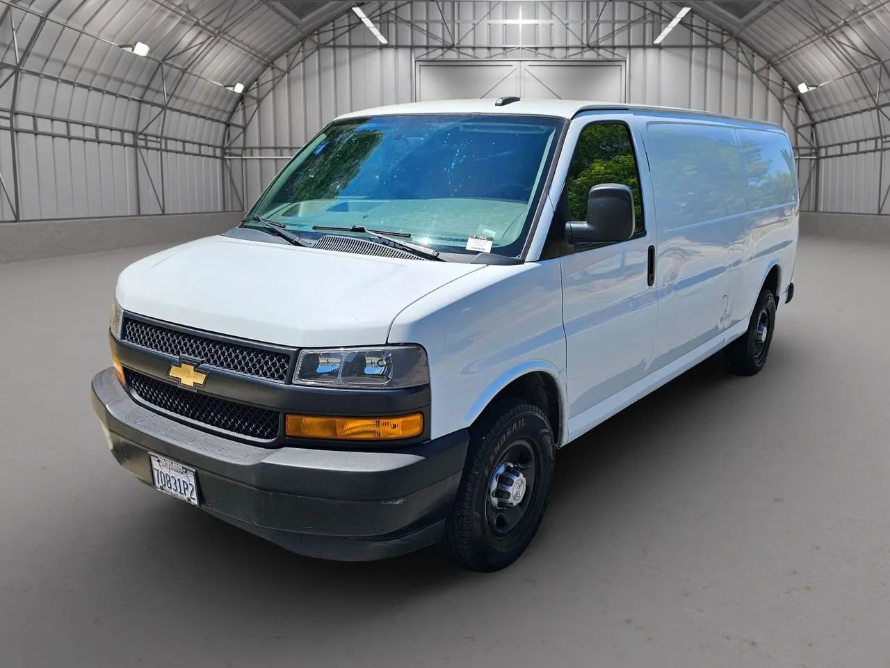 Used 2018 Chevrolet Express 2500 Extended image 1