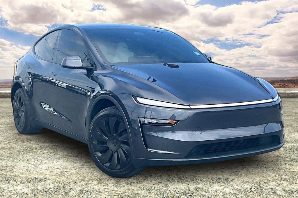 Used 2026 Tesla Model Y AWD image 1