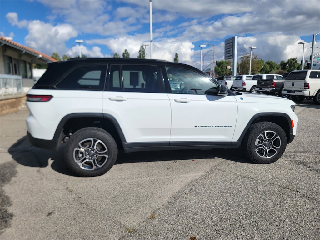 Used 2022 Jeep Grand Cherokee Trailhawk image 4
