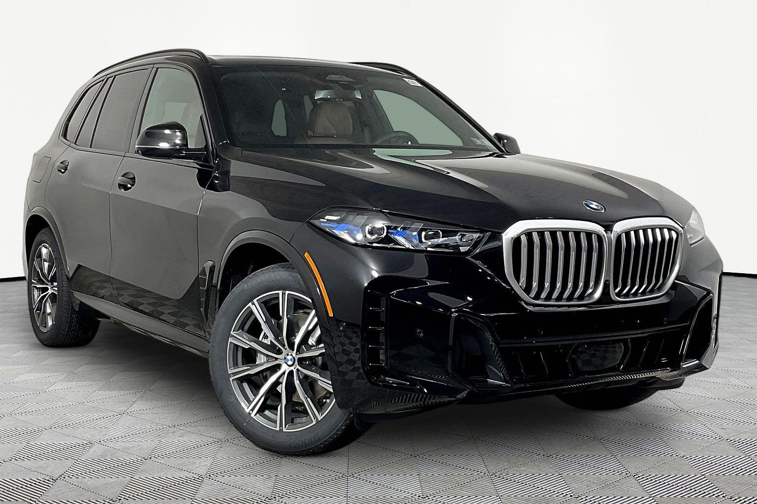 New 2026 BMW X5 xDrive40i w/ M Sport Package AWD/4WD image 2
