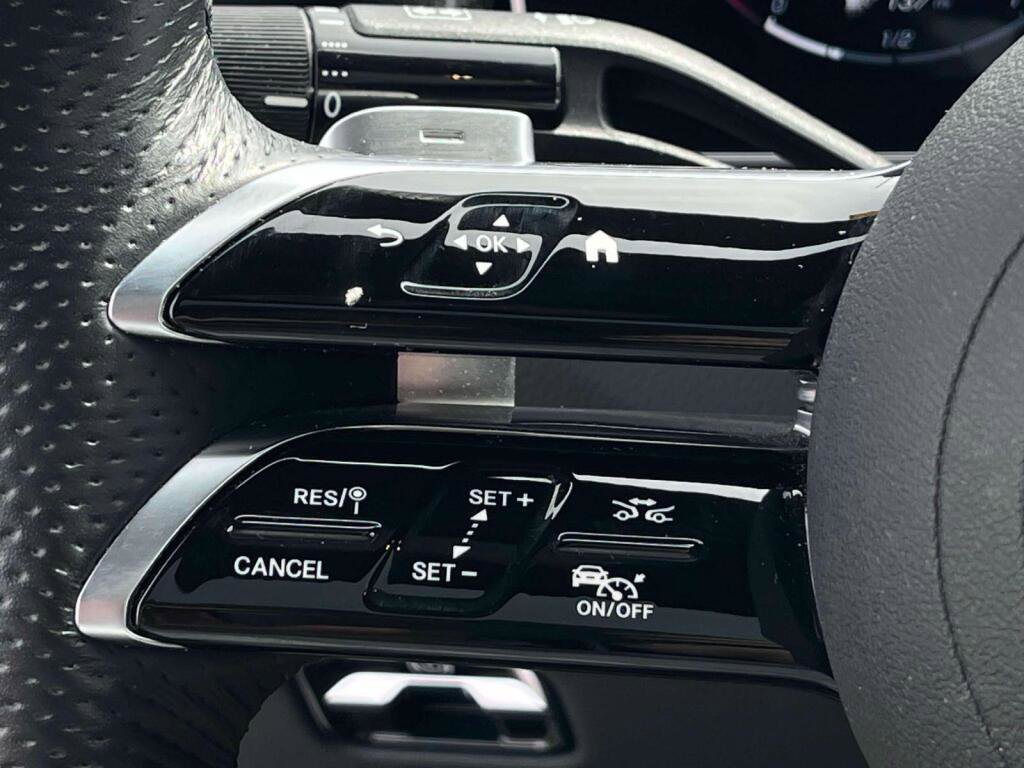 Certified 2024 Mercedes-Benz GLC 300 4MATIC image 34