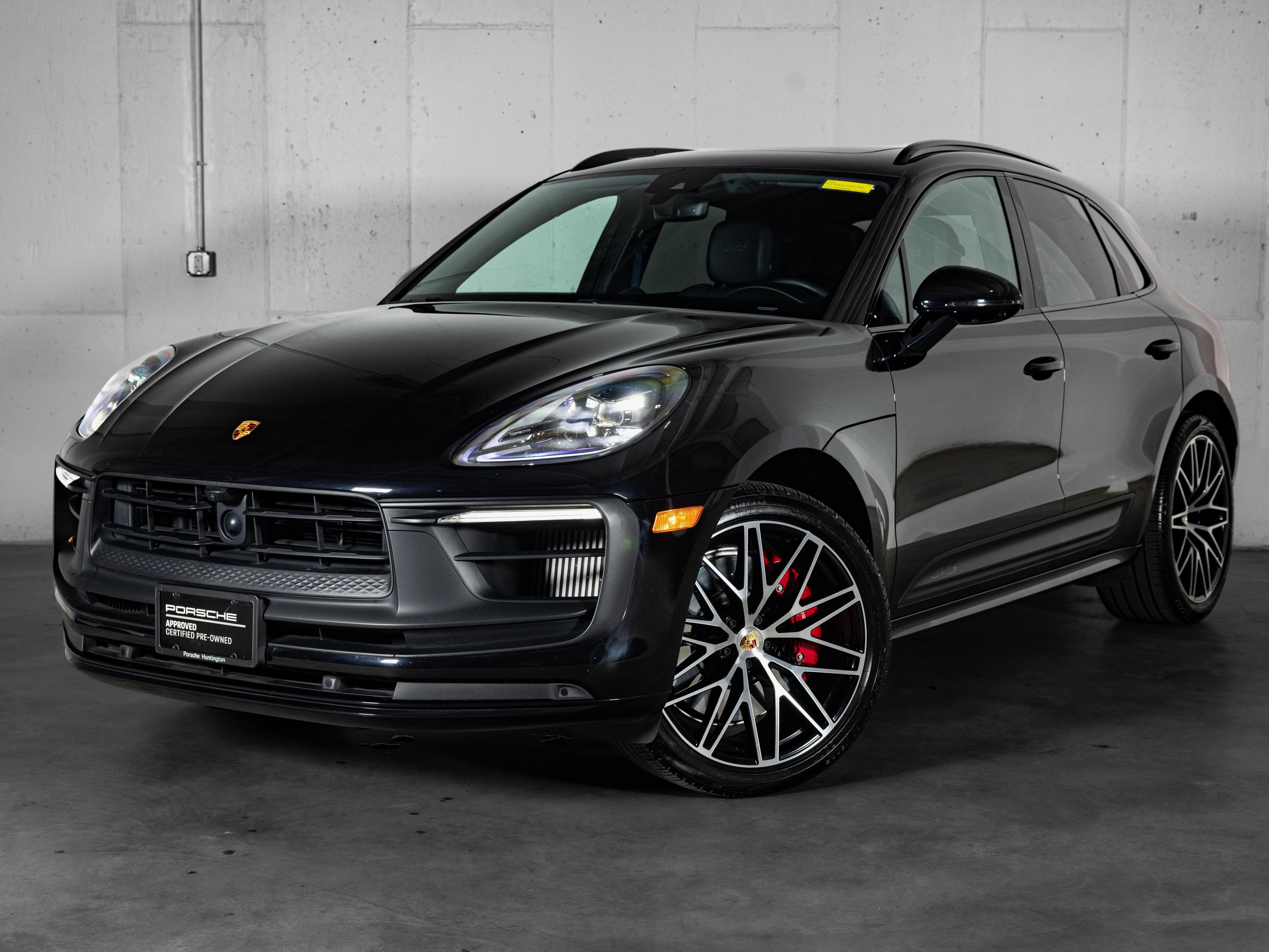 Certified 2023 Porsche Macan GTS AWD/4WD image 1