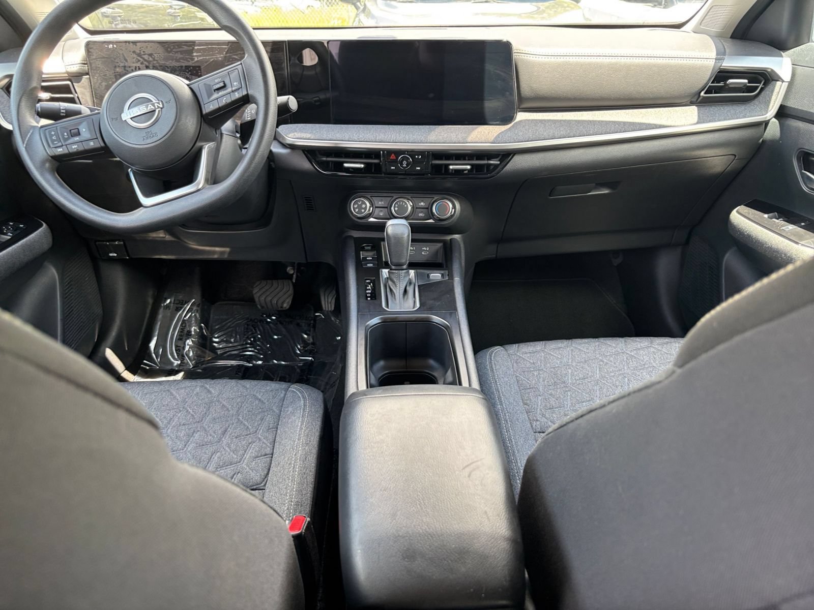 Used 2025 Nissan Kicks SV FWD image 39