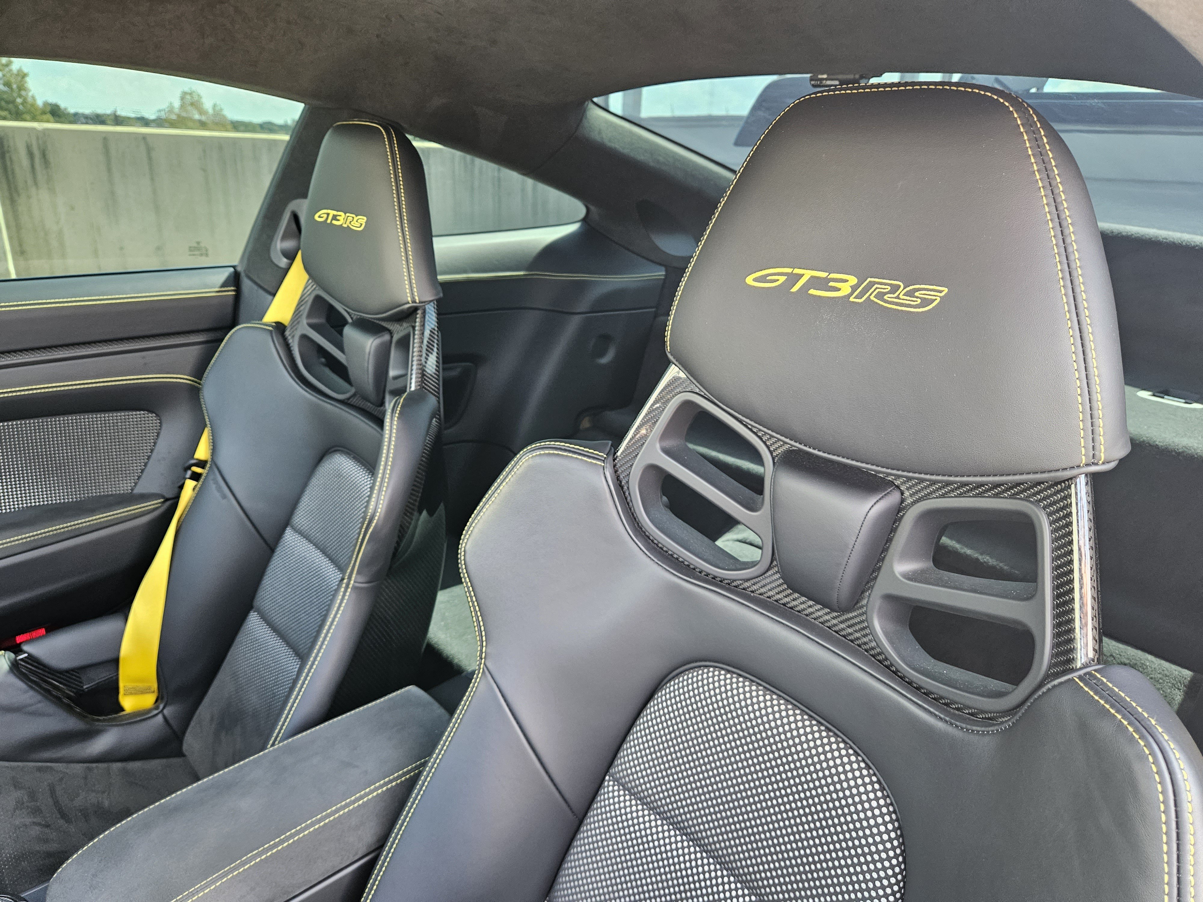 Certified 2025 Porsche 911 GT3 RS RWD image 6