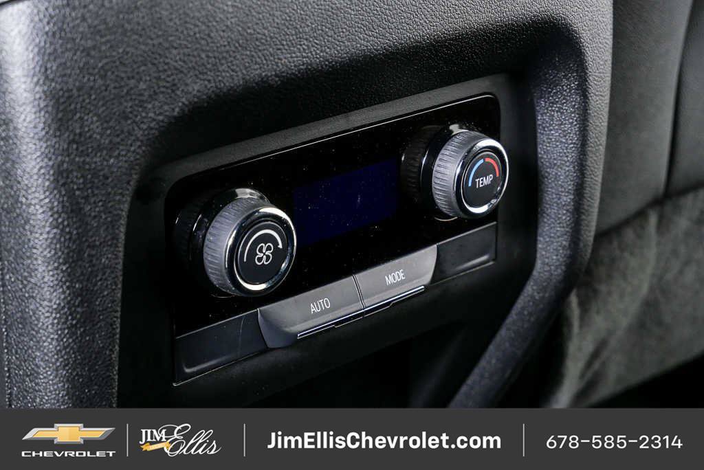 Certified 2025 Chevrolet Traverse LT FWD image 19