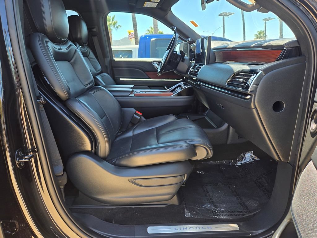 Used 2024 Lincoln Navigator Reserve AWD/4WD image 22