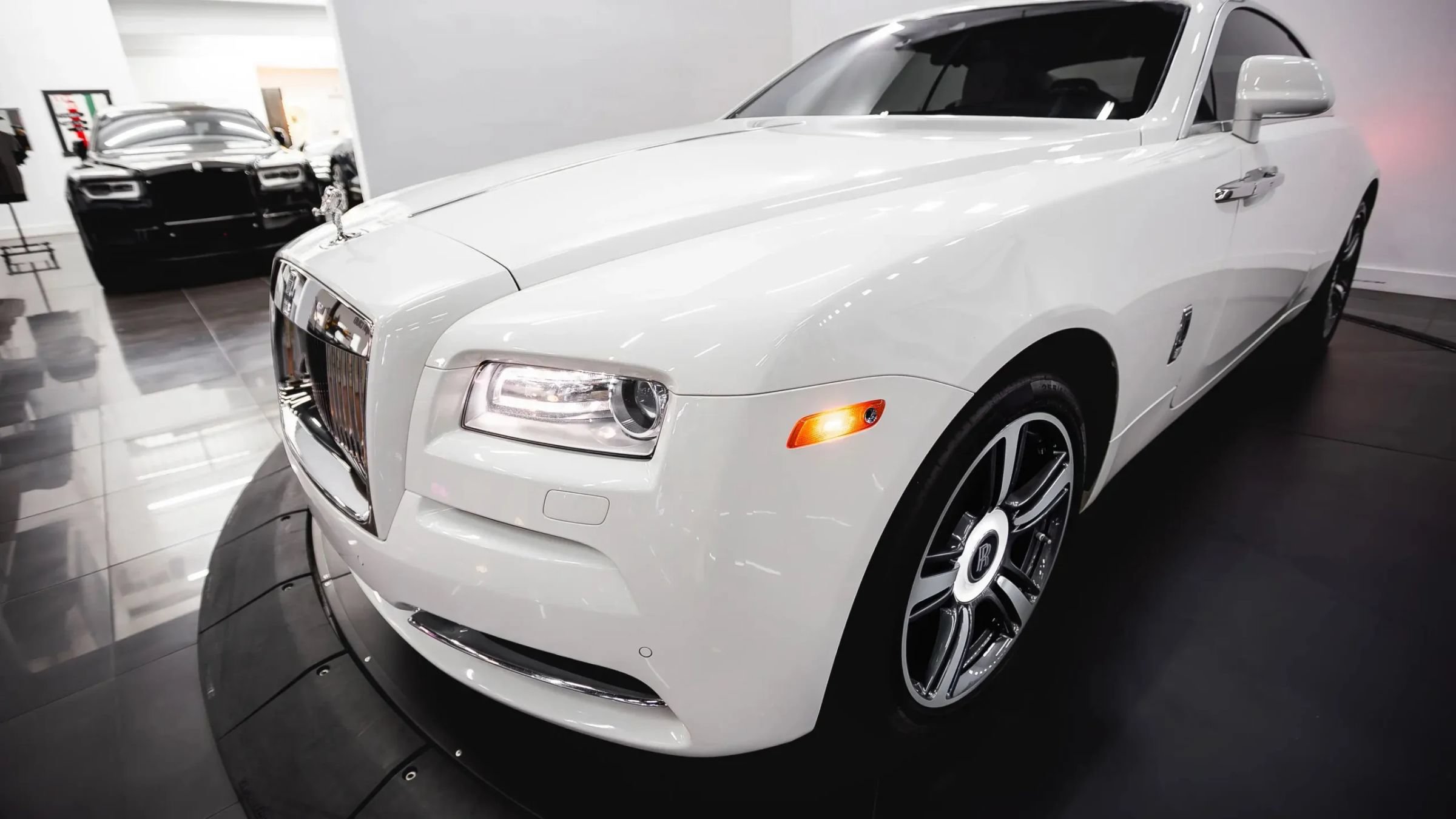 Used 2015 Rolls-Royce Wraith RWD image 12