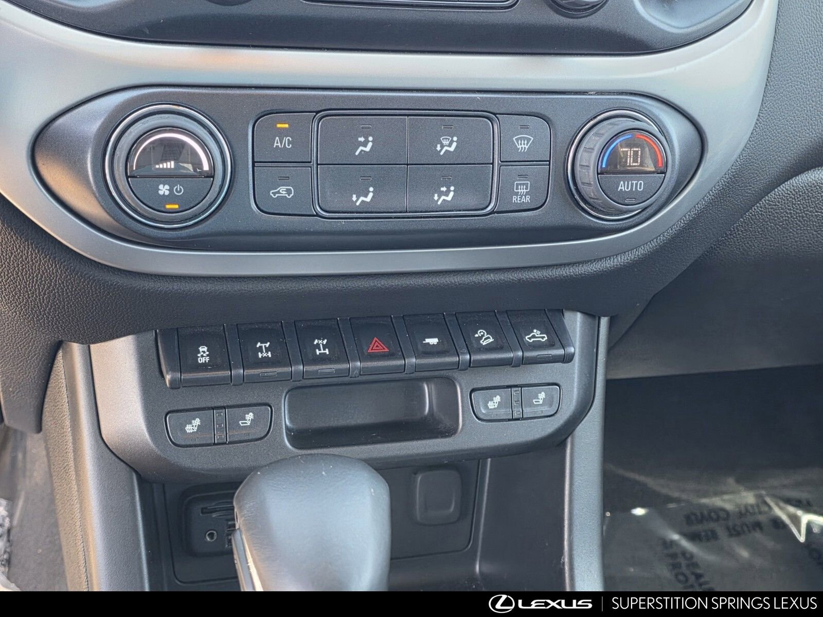 Used 2022 Chevrolet Colorado ZR2 AWD/4WD image 18