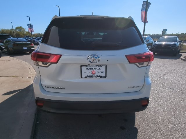 Used 2018 Toyota Highlander XLE AWD/4WD image 31