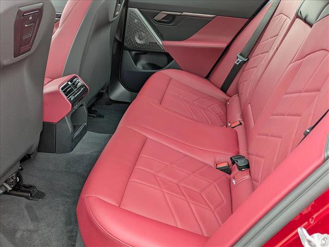 Used 2025 BMW i5 xDrive40 w/ Executive Package image 20