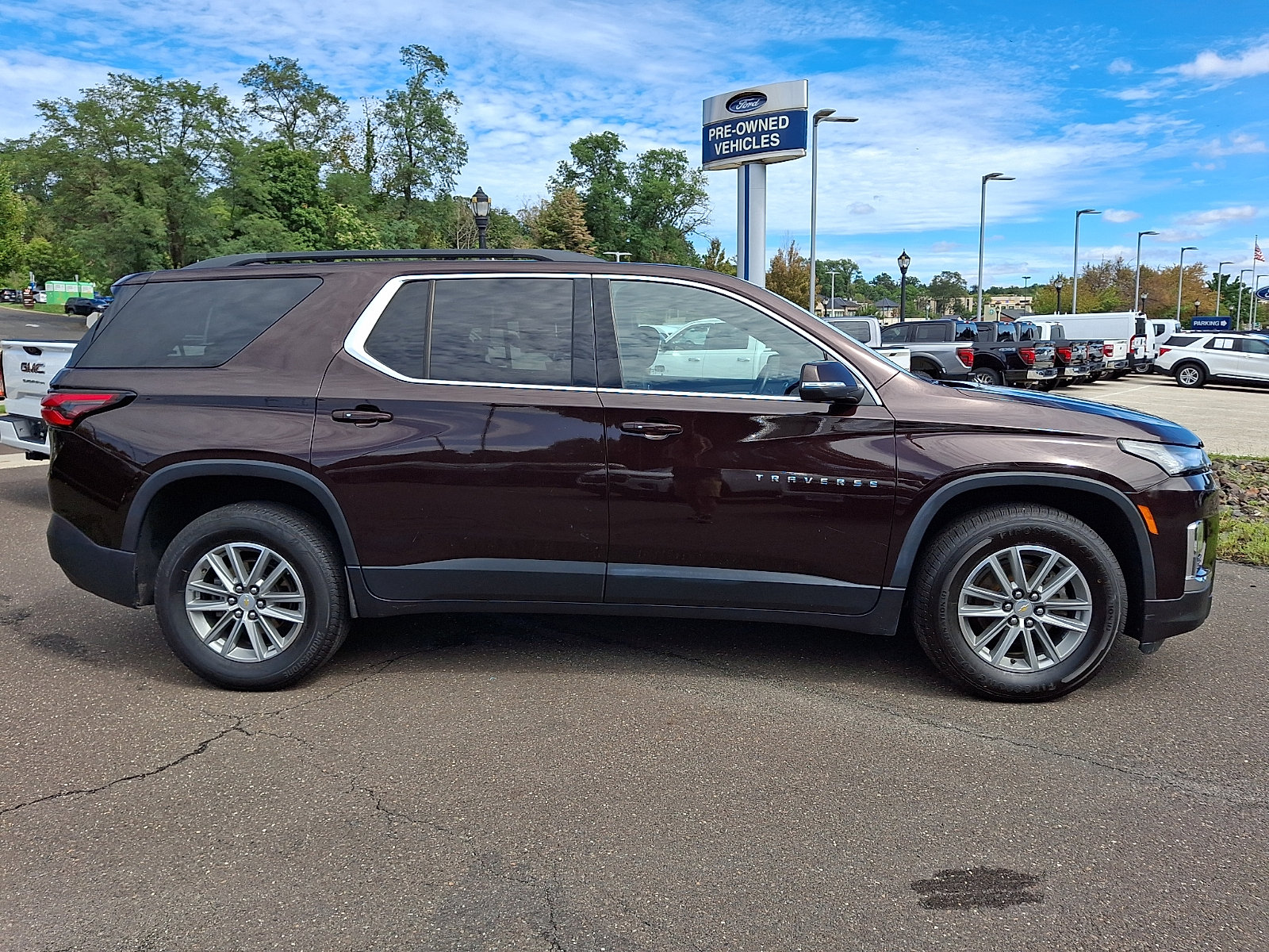 Used 2023 Chevrolet Traverse LT AWD/4WD image 7