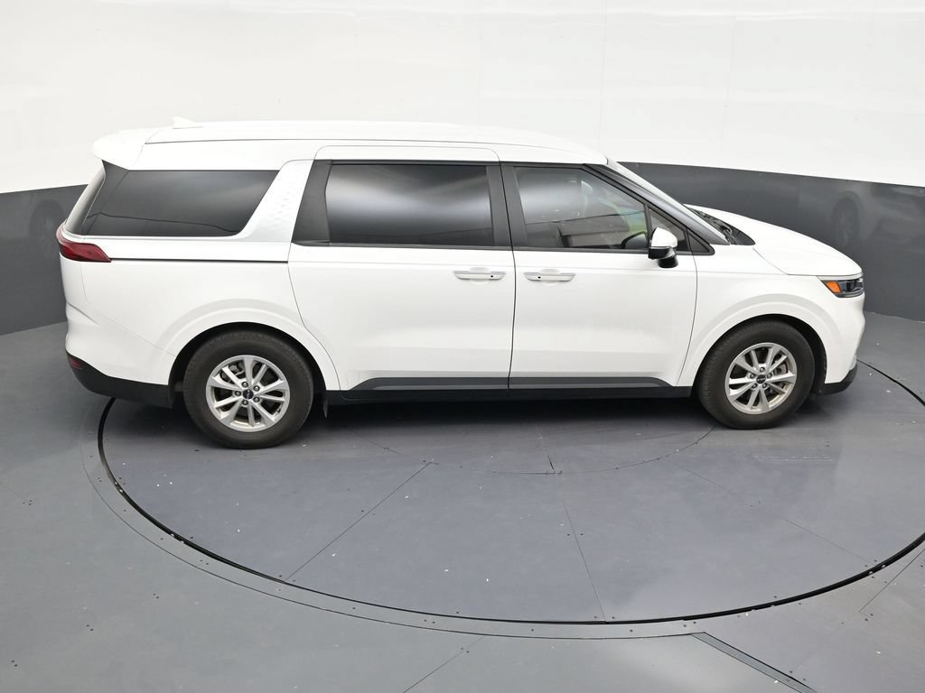 Used 2024 Kia Carnival LX FWD image 17