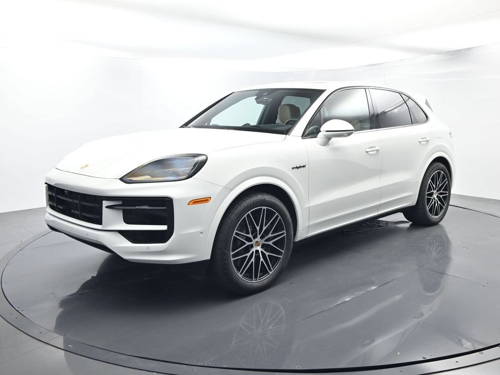 Certified 2025 Porsche Cayenne E-Hybrid w/ Premium Package Plus