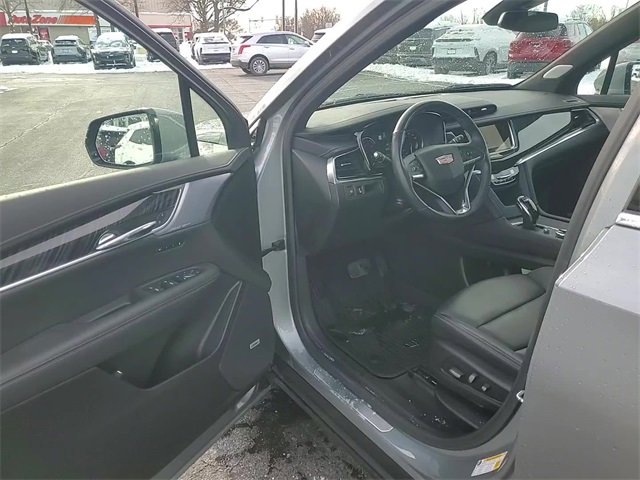 Certified 2024 Cadillac XT6 Premium Luxury w/ LPO, Floor Liner Package image 12