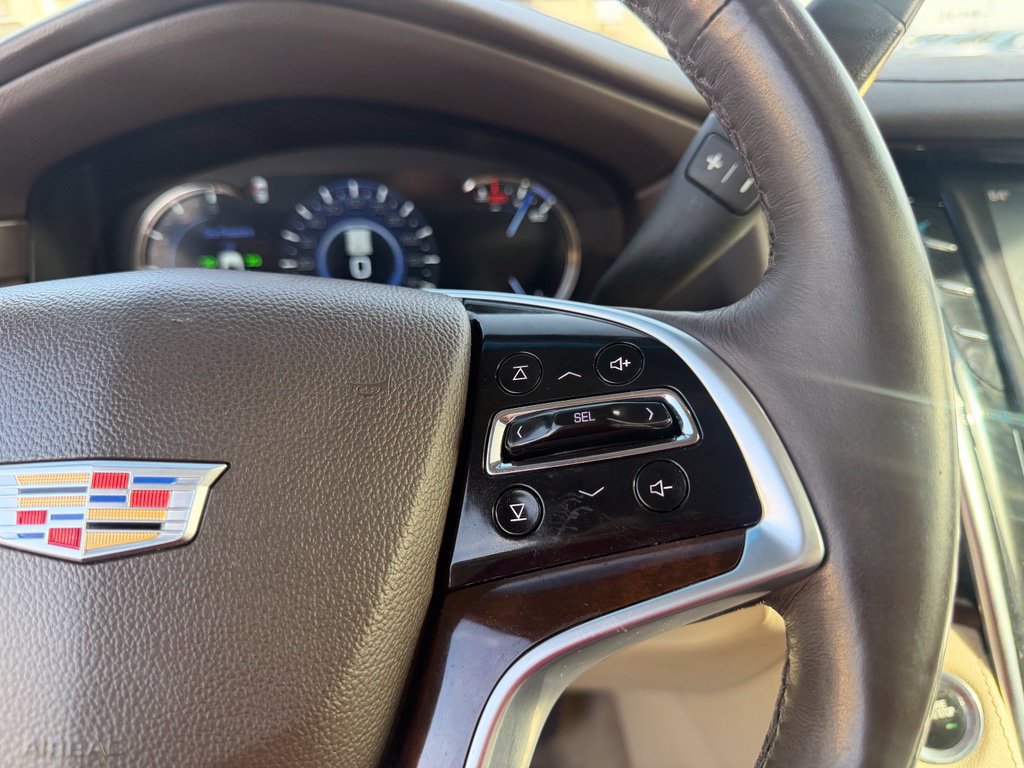 Used 2017 Cadillac Escalade ESV Luxury AWD/4WD image 36
