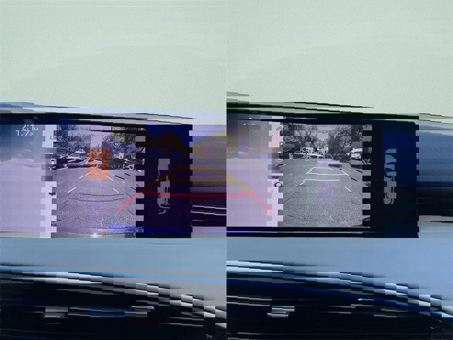 Used 2026 Genesis GV70 2.5T Select image 13