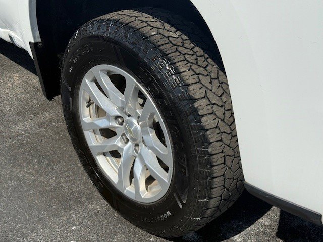 Used 2020 Chevrolet Silverado 1500 LT w/ Convenience Package image 11