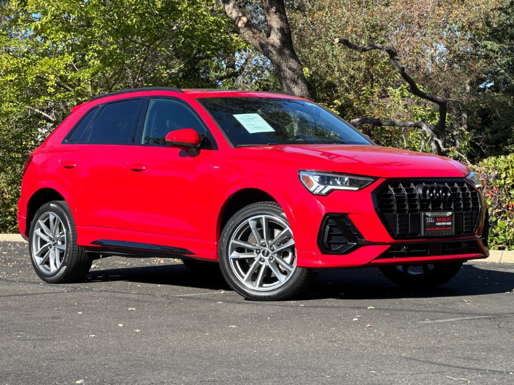 Used 2023 Audi Q3 2.0T Premium AWD/4WD image 2