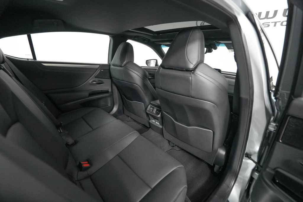 Certified 2024 Lexus ES 350 F Sport w/ Accessory Package (Z2) FWD image 18