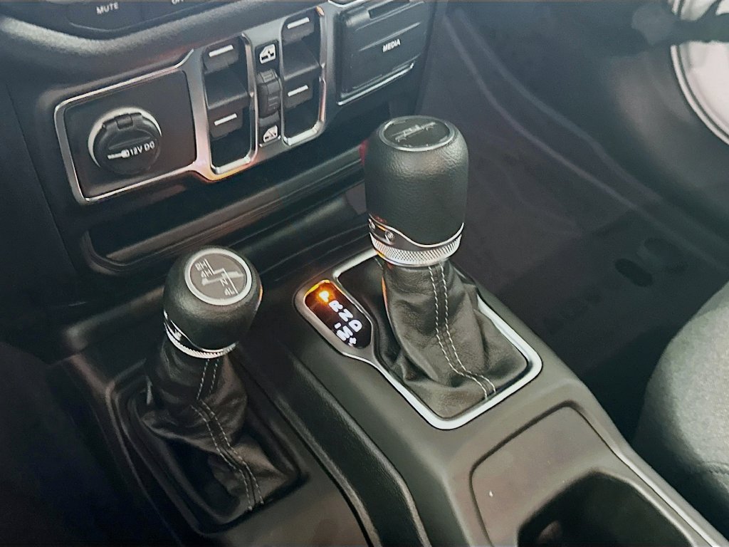 New 2026 Jeep Gladiator Sport AWD/4WD image 12