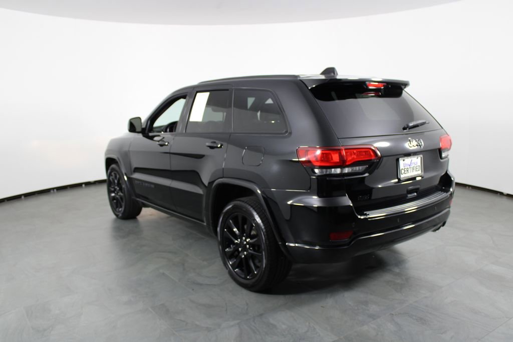Used 2018 Jeep Grand Cherokee Altitude image 3