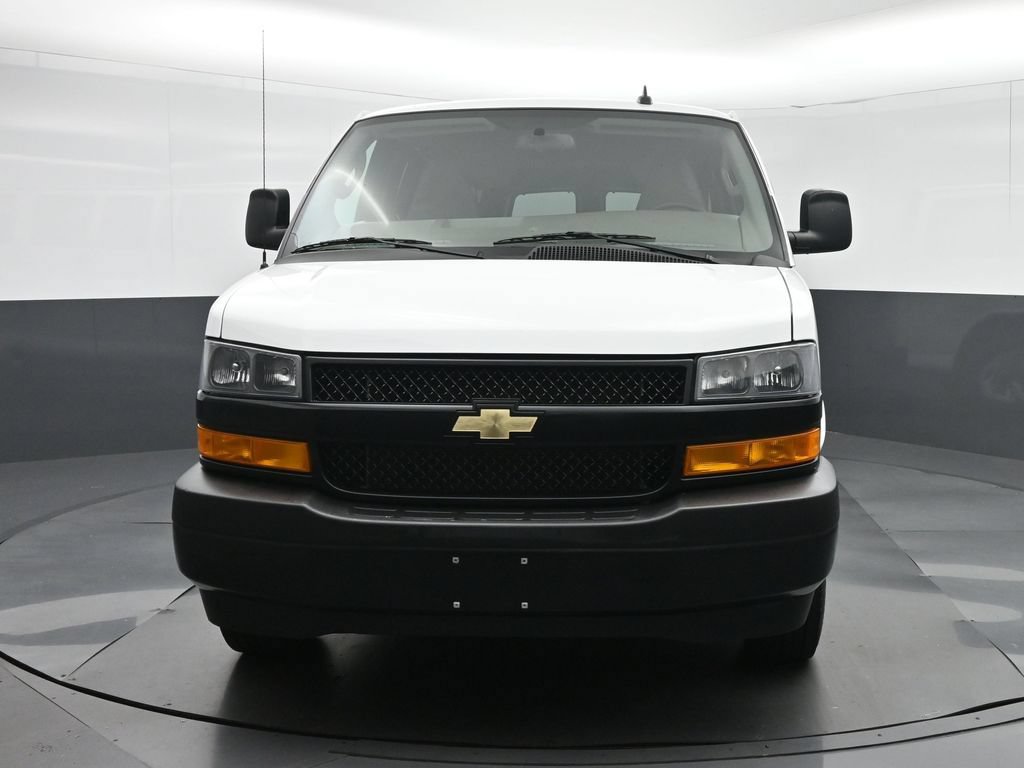 Used 2023 Chevrolet Express 3500 LS RWD image 2
