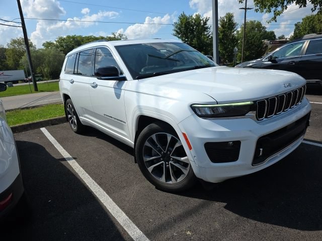 Used 2021 Jeep Grand Cherokee L Overland w/ Luxury Tech Group IV AWD/4WD image 3