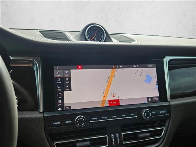 Used 2020 Porsche Macan S image 21
