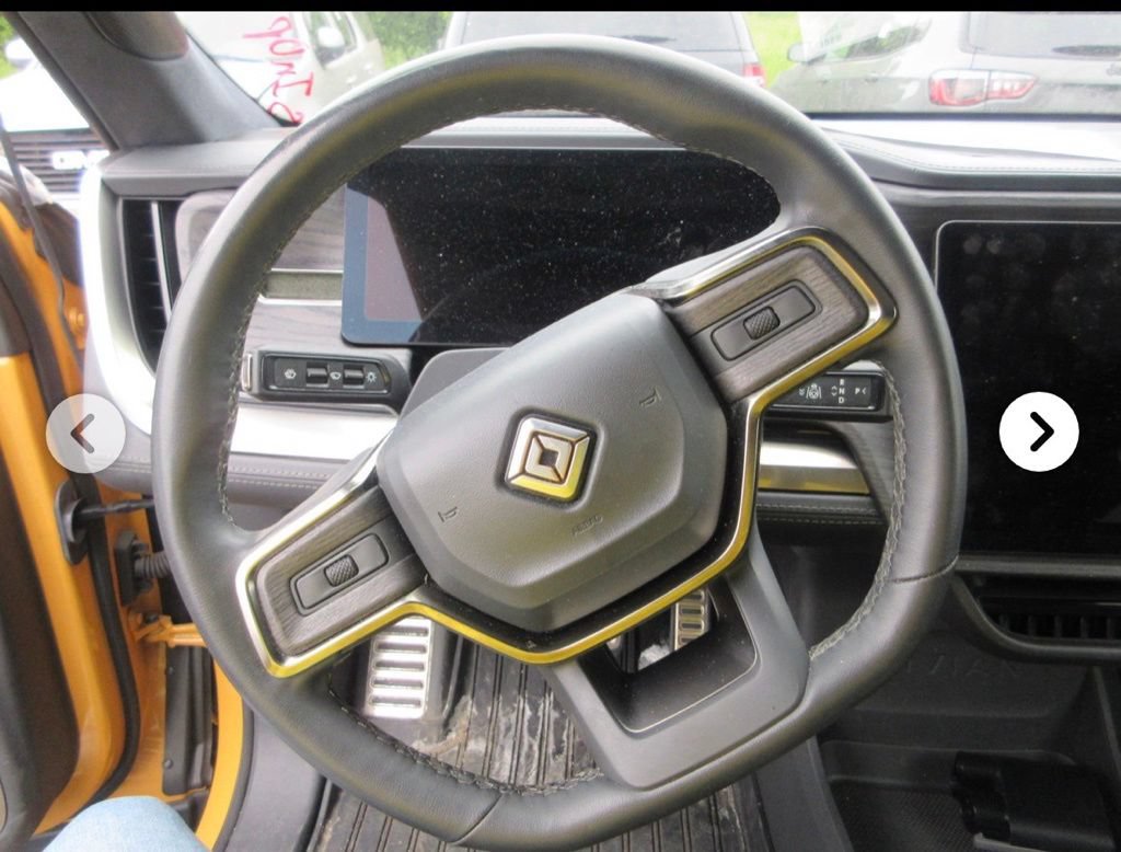 Used 2023 Rivian R1T Adventure AWD/4WD image 11