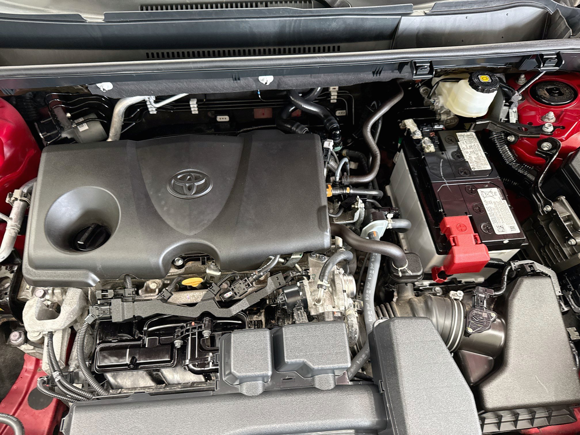 Used 2025 Toyota RAV4 LE AWD/4WD image 33