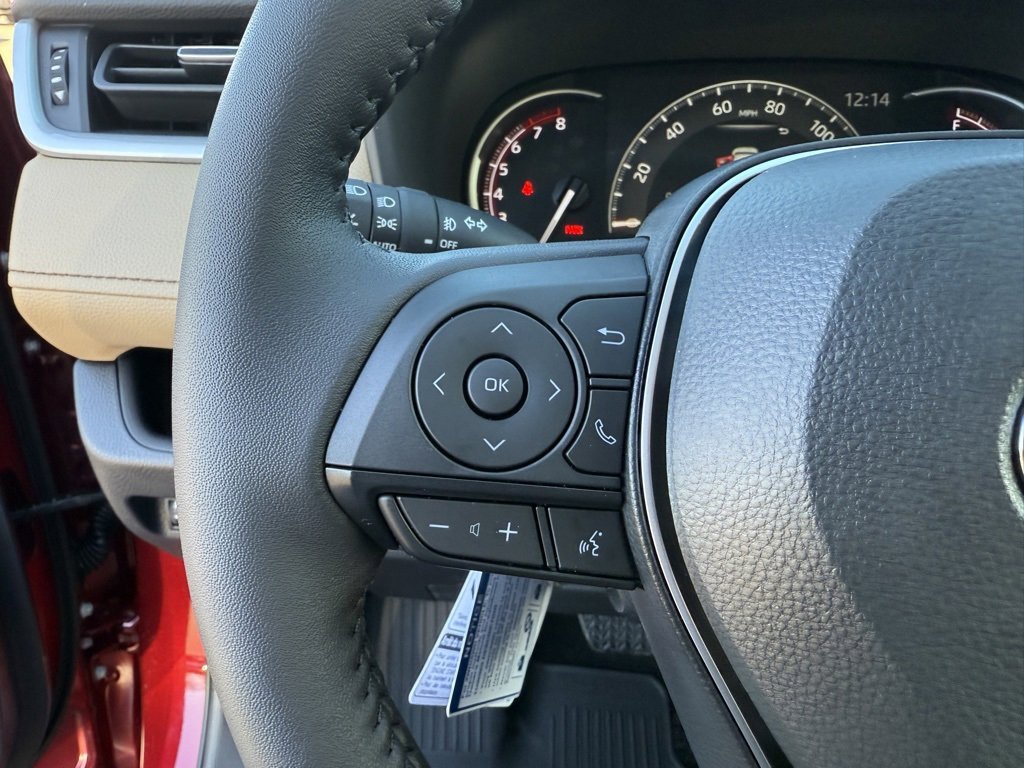 Used 2025 Toyota RAV4 XLE Premium image 27